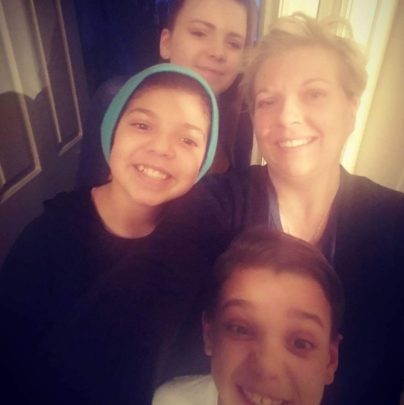 Meet your Posher, Autumn - Picture 3 of 3